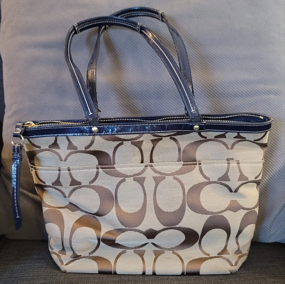 Coach Tote Purse - Picture 2 of 7